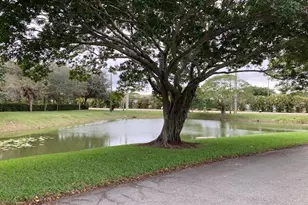 2820 Tennis Club Dr, West Palm Beach, FL 33417 - Photo 18