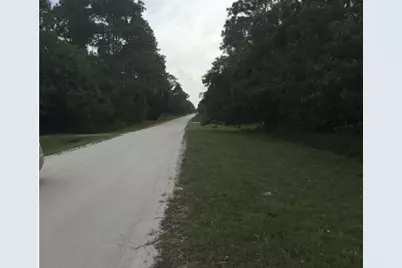 8185 W 98th Avenue, Vero Beach, FL 32967 - Photo 4