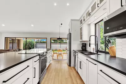 246 Ridge Road, Jupiter, FL 33477 - Photo 8