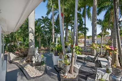 225 S Sequoia Drive, West Palm Beach, FL 33409 - Photo 8