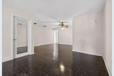 225 S Sequoia Drive, West Palm Beach, FL 33409 - Photo 20