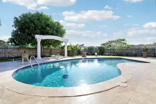 10868 Larch Ct, Palm Beach Gardens, FL 33418 - Photo 12