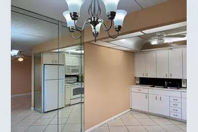 4053 Hythe C, Boca Raton, FL 33434 - Photo 6