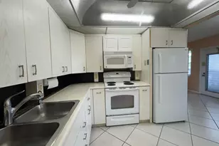 4053 Hythe C, Boca Raton, FL 33434 - Photo 12