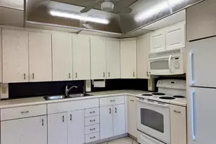 4053 Hythe C, Boca Raton, FL 33434 - Photo 10