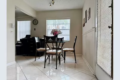 470 Capri J, Delray Beach, FL 33484 - Photo 4