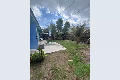 3910 Holden Lane, Lake Worth, FL 33461 - Photo 12