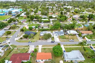 908 SE Hall St, Stuart, FL 34994 - Photo 28