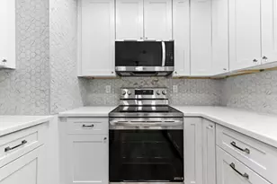 908 SE Hall St, Stuart, FL 34994 - Photo 8