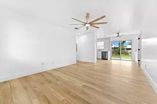 908 SE Hall St, Stuart, FL 34994 - Photo 2