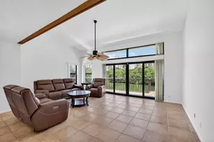 2102 Fairway Dr S, Jupiter, FL 33477 - Photo 8