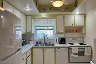 2980 Crosley Dr E, West Palm Beach, FL 33415 - Photo 2