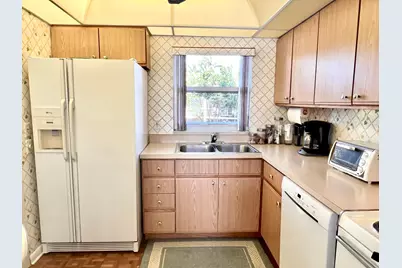 231 E Lantana Road #202, Lantana, FL 33462 - Photo 2