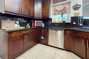 2398 SE Charleston Dr, Port Saint Lucie, FL 34952 - Photo 2