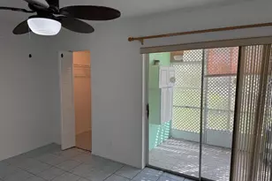 555 Purdy Ln, Palm Springs, FL 33461 - Photo 8