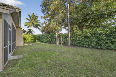 146 Fernwood Crescent, Royal Palm Beach, FL 33411 - Photo 20