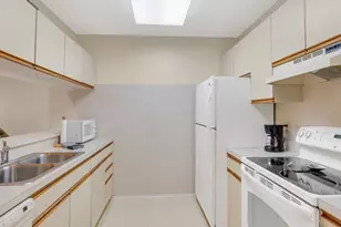 27 Plantation Dr, Vero Beach, FL 32966 - Photo 10