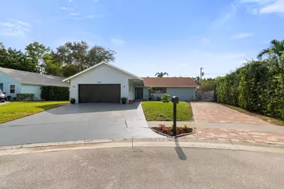 3904 Tracewood Lane, Boynton Beach, FL 33436 - Photo 2