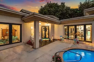 800 Lagoon Ln, Lantana, FL 33462 - Photo 2