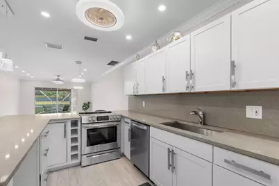 8757 Bella Vista Drive #34, Boca Raton, FL 33433 - Photo 4