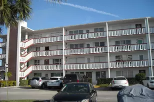 103 Greenbrier C, West Palm Beach, FL 33417 - Photo 2