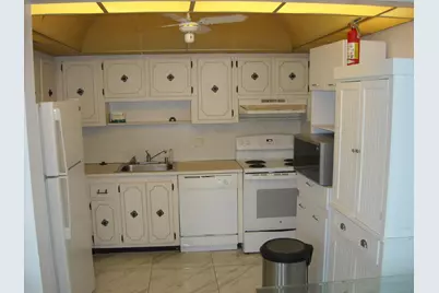 103 Greenbrier C, West Palm Beach, FL 33417 - Photo 10