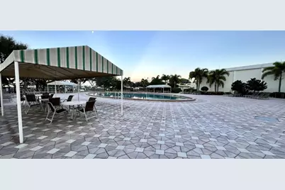 158 Easthampton G, West Palm Beach, FL 33417 - Photo 18