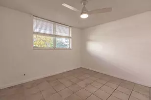 3660 NE 166th St, North Miami Beach, FL 33160 - Photo 18