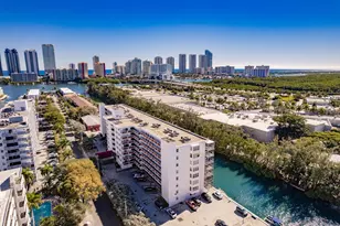 3660 NE 166th St, North Miami Beach, FL 33160 - Photo 24