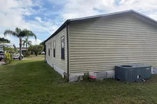 202 Travis Cay Pl, Fort Pierce, FL 34982 - Photo 2