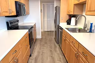 5480 N Ocean Dr, Singer Island, FL 33404 - Photo 4