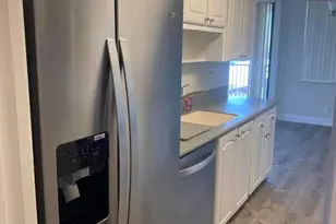 5480 N Ocean Dr, Singer Island, FL 33404 - Photo 10