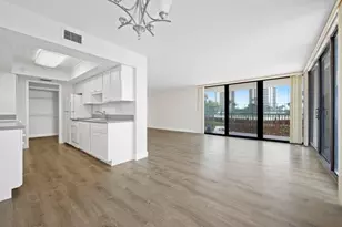 5480 N Ocean Dr, Singer Island, FL 33404 - Photo 12