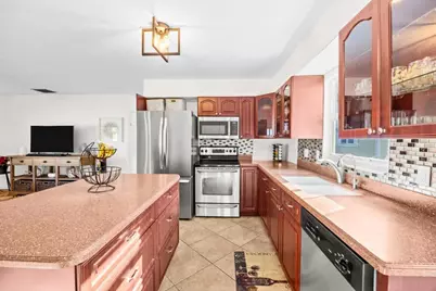 1805 Plover Avenue, Fort Pierce, FL 34949 - Photo 10