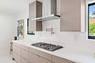 7523 Pine Tree Ln, West Palm Beach, FL 33406 - Photo 10