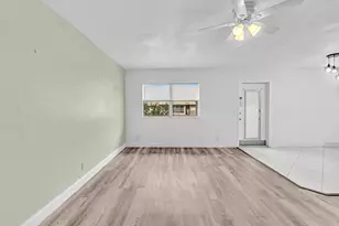 365 Flanders, Delray Beach, FL 33484 - Photo 14