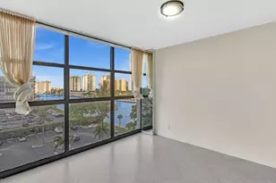 600 Parkview Dr, Hallandale Beach, FL 33009 - Photo 20