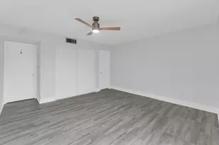 200 Jacaranda Country Club Dr, Plantation, FL 33324 - Photo 16