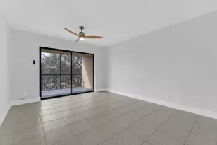 200 Jacaranda Country Club Dr, Plantation, FL 33324 - Photo 4