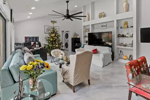 1040 Summit Pl Cir, West Palm Beach, FL 33415 - Photo 2