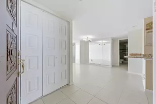 801 Lake Shore Dr, West Palm Beach, FL 33403 - Photo 4
