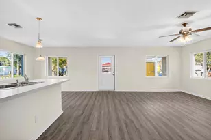 857 W 3rd St, Riviera Beach, FL 33404 - Photo 2