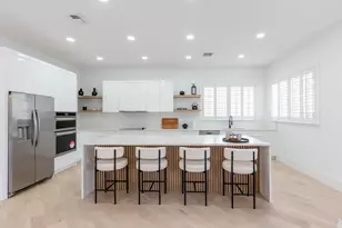 2443 Players Ct, Wellington, FL 33414 - Photo 8