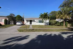 346 W 15th St, Riviera Beach, FL 33404 - Photo 2