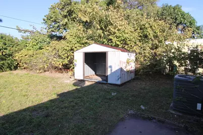 346 W 15th Street, Riviera Beach, FL 33404 - Photo 20