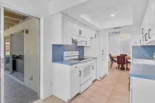 313 NW 42nd St, Boca Raton, FL 33431 - Photo 8