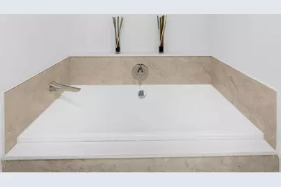 488 NE 18th Street #1905, Miami, FL 33132 - Photo 8