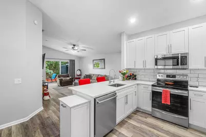 5112 Aurora Lake Circle, Greenacres, FL 33463 - Photo 10