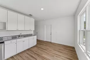 1401 SW Oriole Ln, Port Saint Lucie, FL 34953 - Photo 12