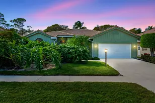 9055 Cypress Hollow Dr, Palm Beach Gardens, FL 33418 - Photo 2